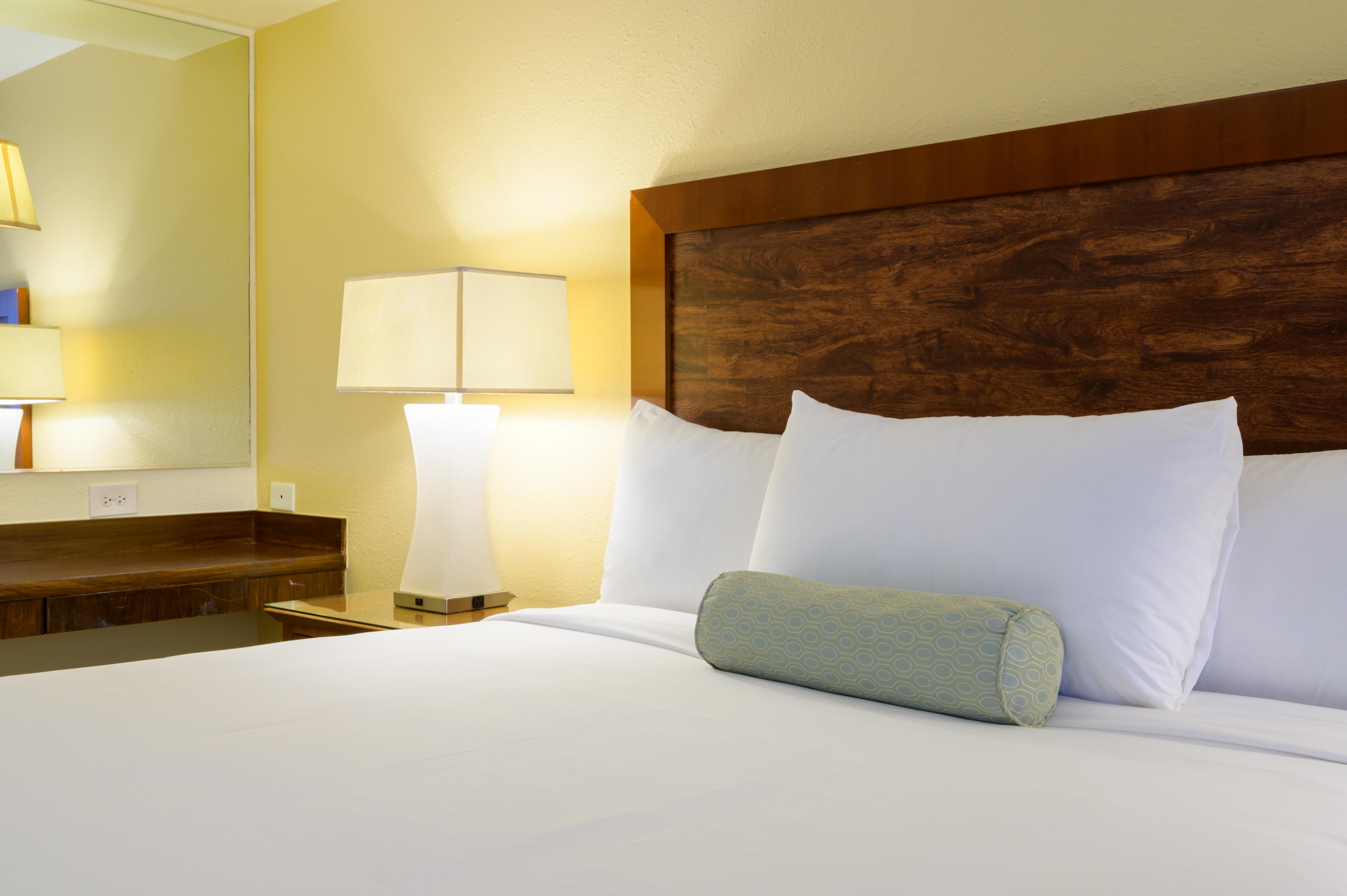 Hotel Airtel Plaza 3*
